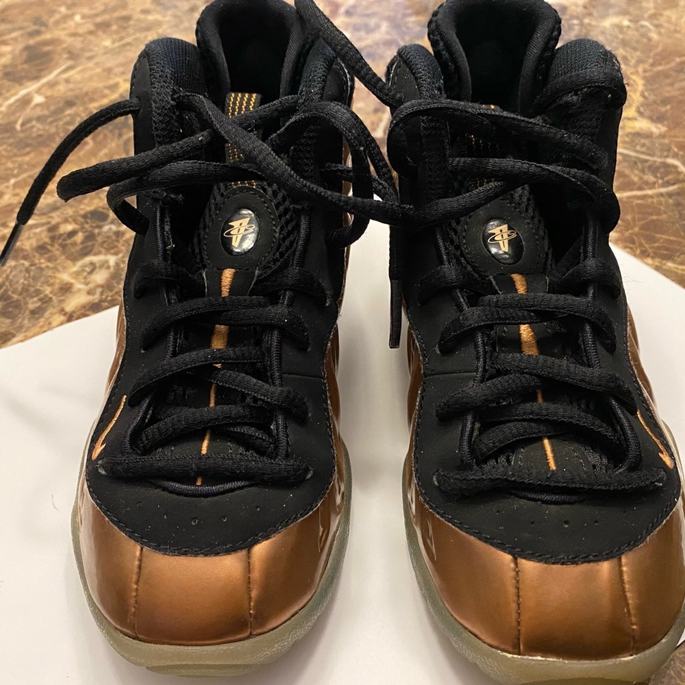 Kids Nike Size 12c Foamposites. Copper and Black colored